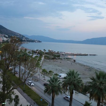 Appartamento St Beach House Vlorë Esterno foto