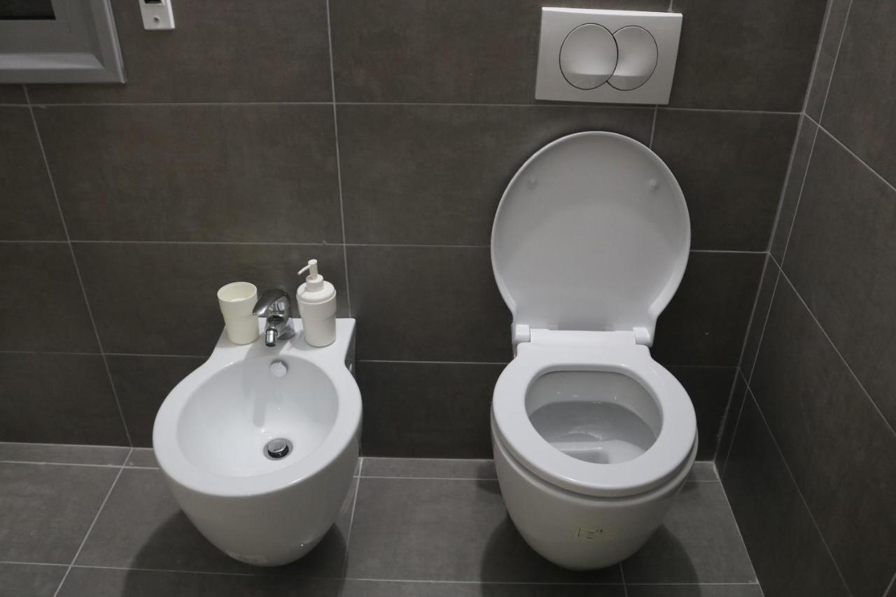 Appartamento St Beach House Vlorë Esterno foto