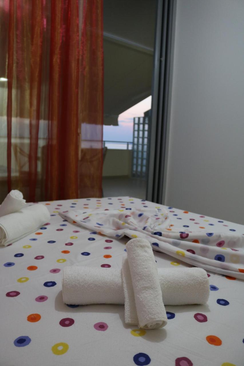 Appartamento St Beach House Vlorë Esterno foto