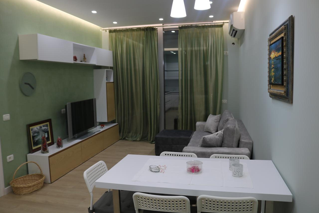 Appartamento St Beach House Vlorë Esterno foto