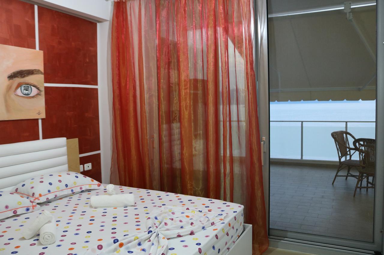 Appartamento St Beach House Vlorë Esterno foto