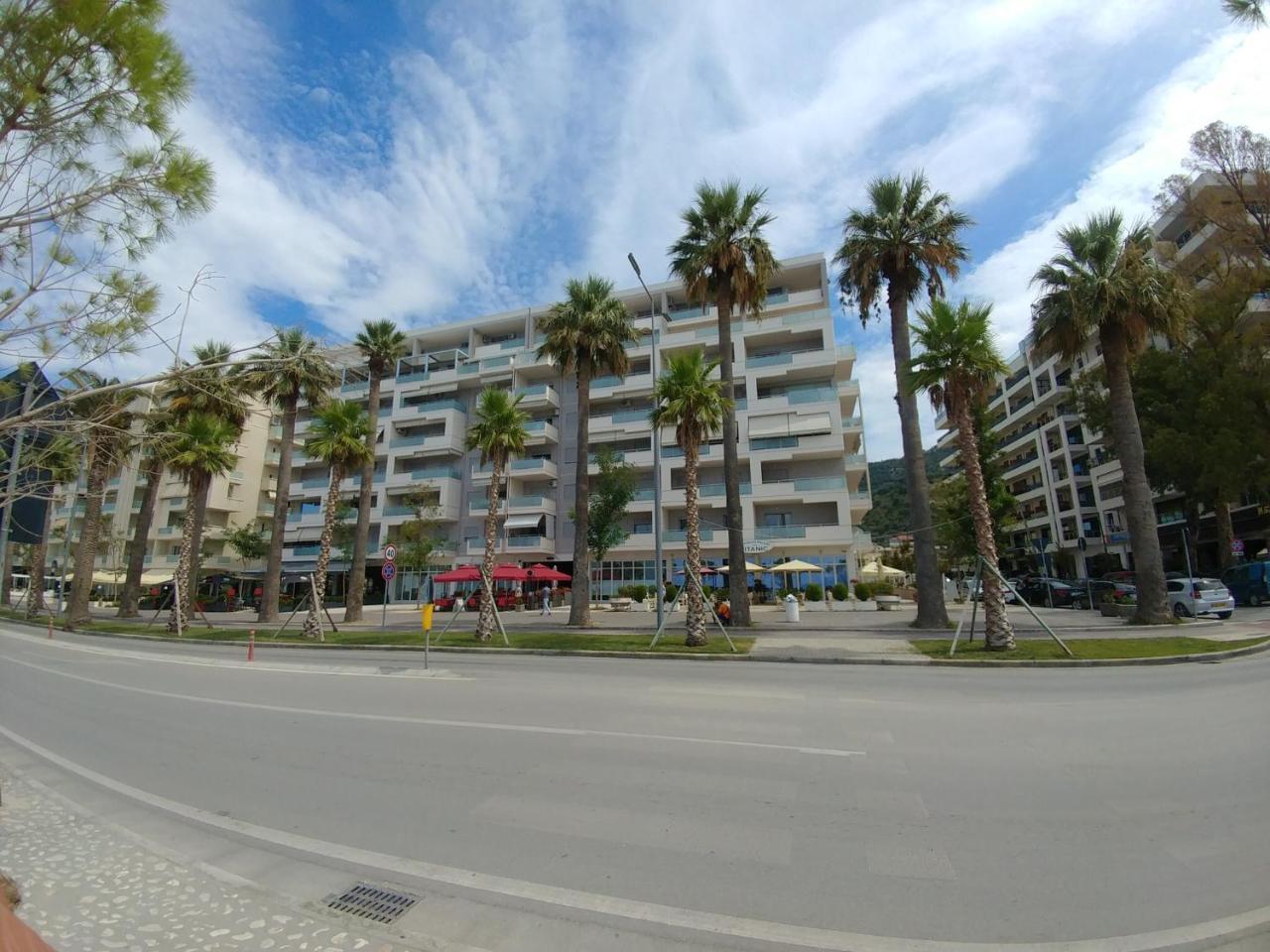Appartamento St Beach House Vlorë Esterno foto
